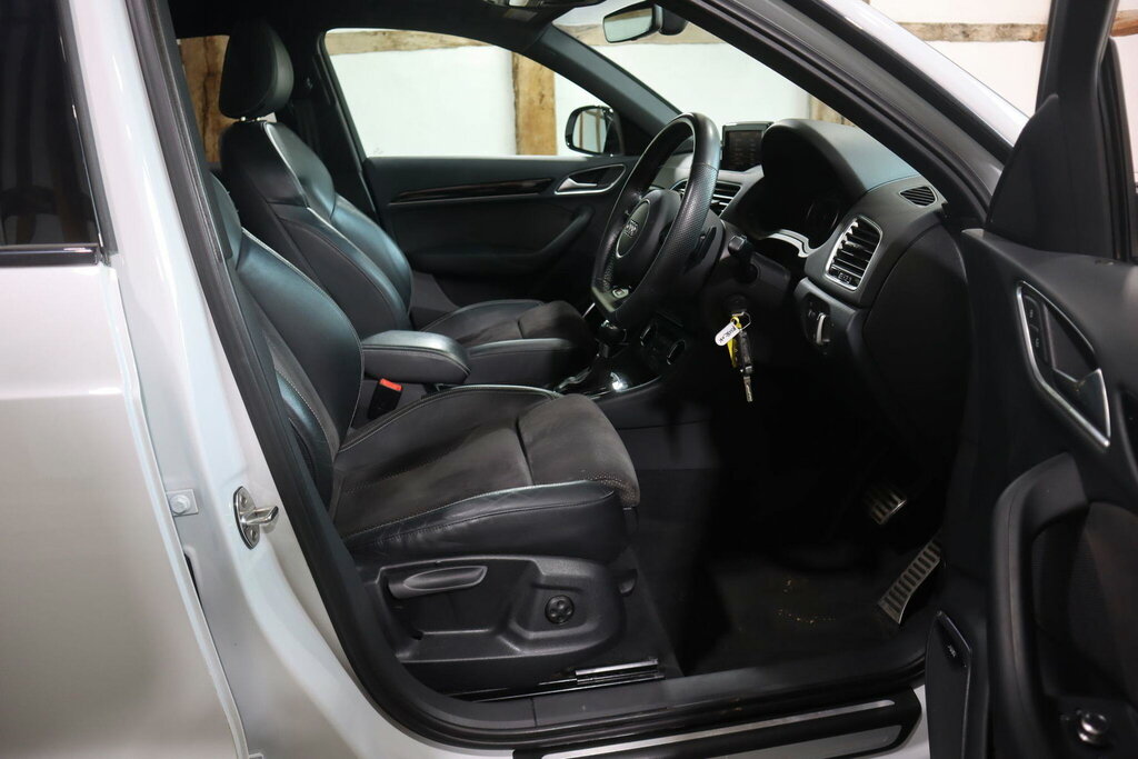Audi Q3 2.0 Tdi Black Edition Grey #10