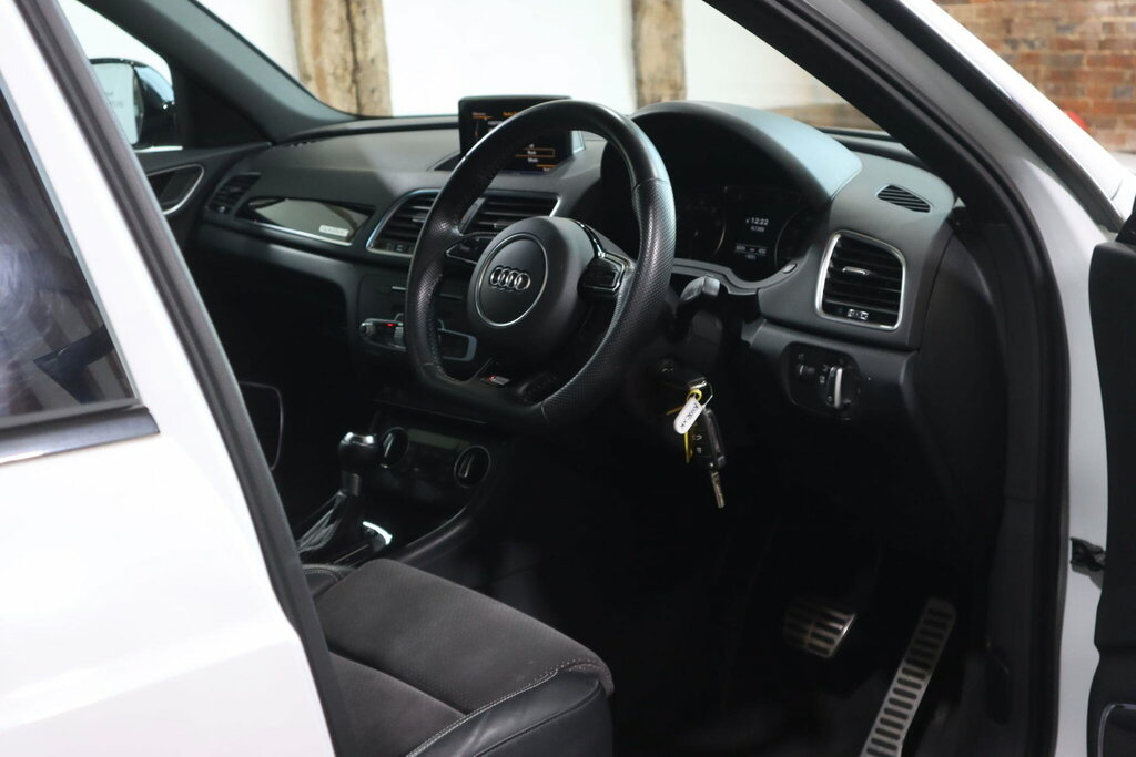 Audi Q3 2.0 Tdi Black Edition Grey #9
