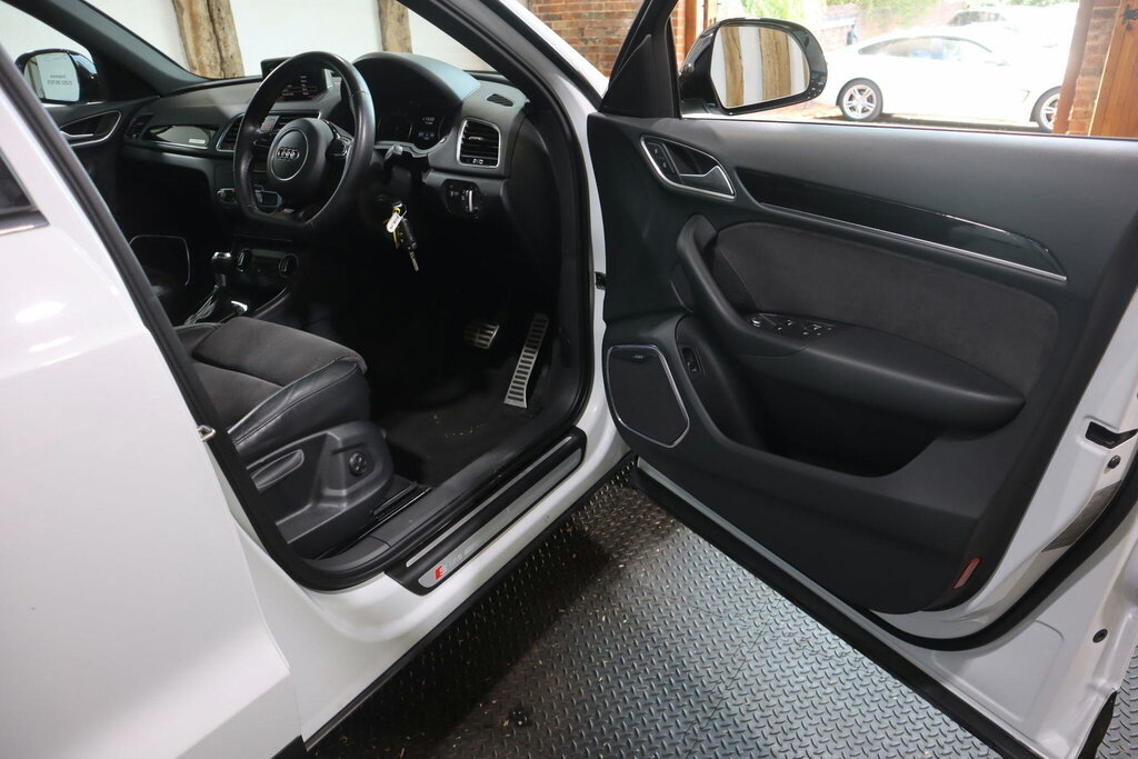 Audi Q3 2.0 Tdi Black Edition Grey #8