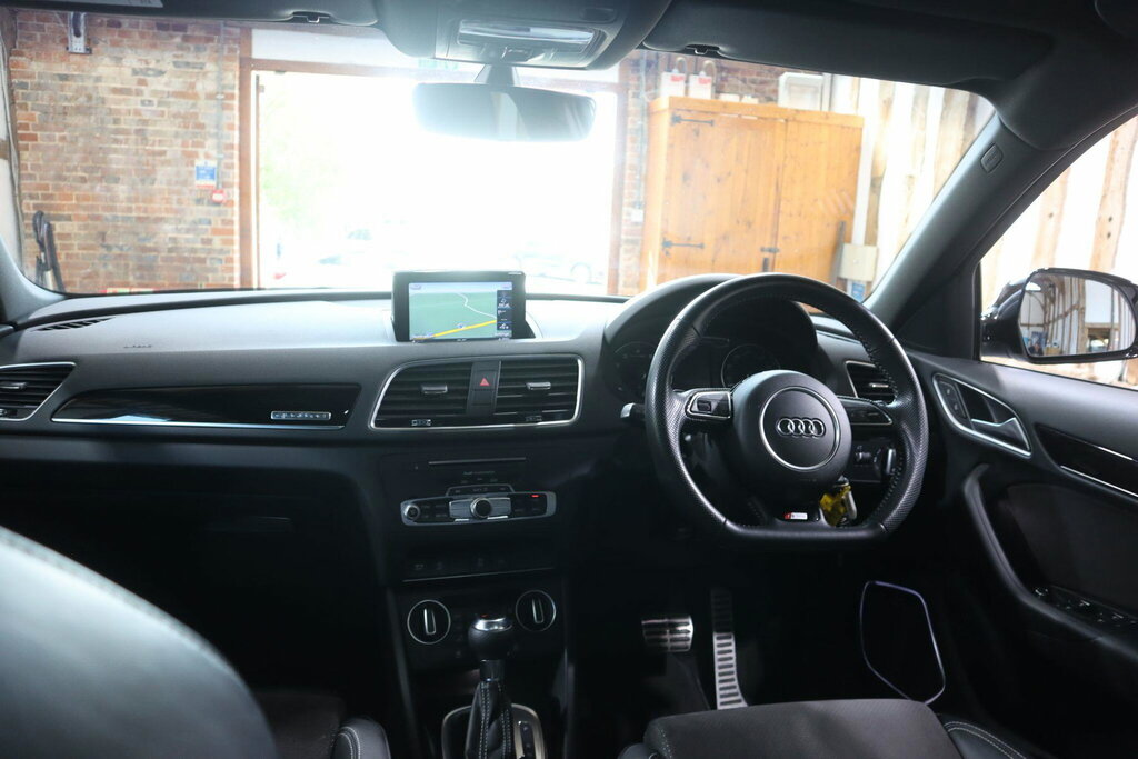 Audi Q3 2.0 Tdi Black Edition Grey #46