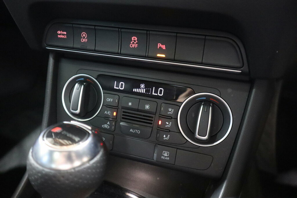 Audi Q3 2.0 Tdi Black Edition Grey #24