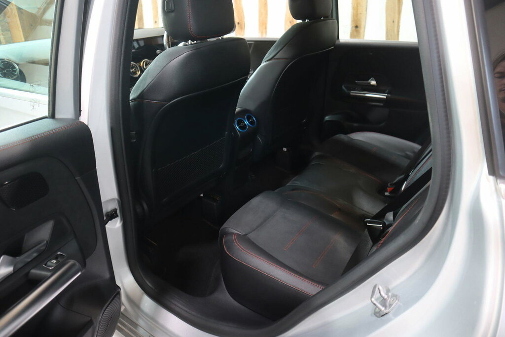 Mercedes-Benz B Class Hatchback Silver #38
