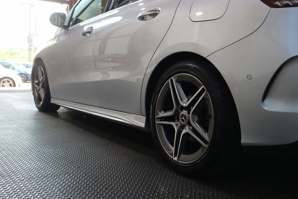 Mercedes-Benz B Class Hatchback Silver #64
