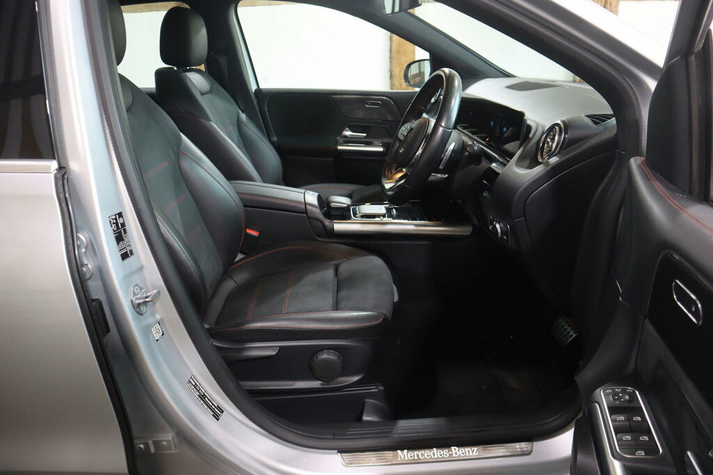 Mercedes-Benz B Class Hatchback Silver #10