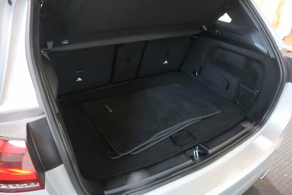 Mercedes-Benz B Class Hatchback Silver #47