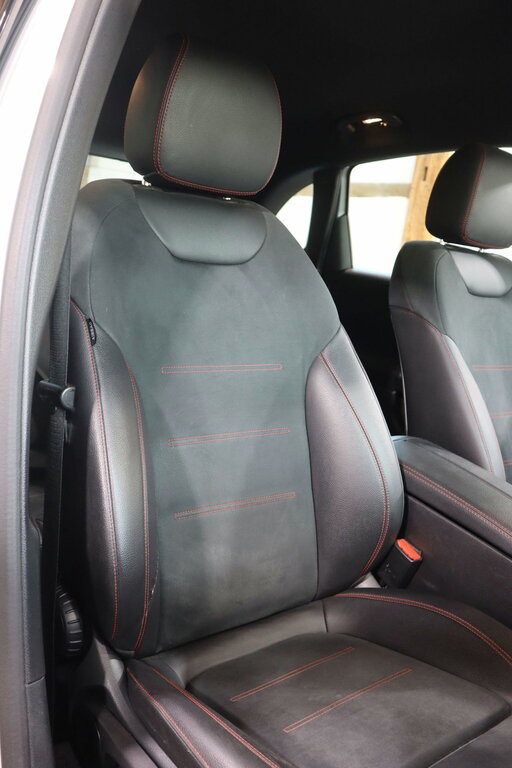 Mercedes-Benz B Class Hatchback Silver #15