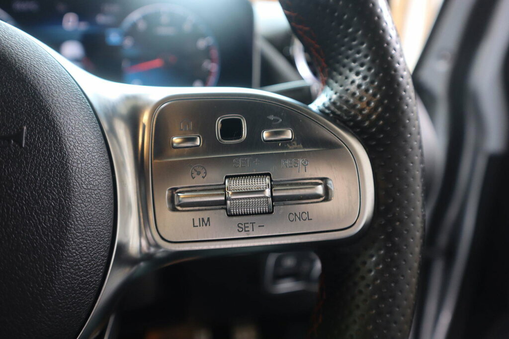 Mercedes-Benz B Class Hatchback Silver #25
