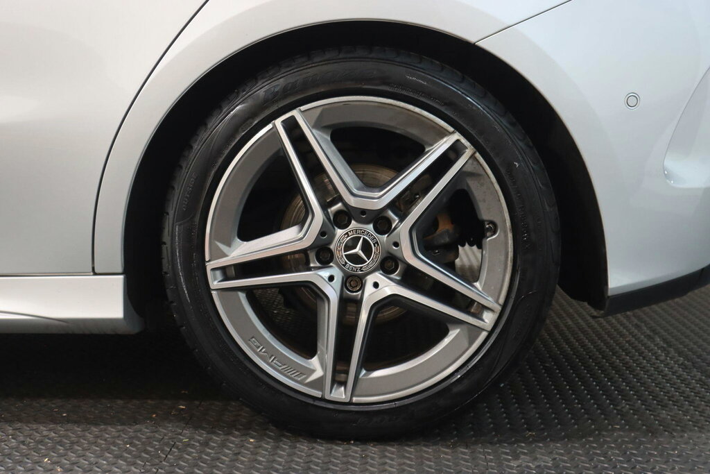 Mercedes-Benz B Class Hatchback Silver #46