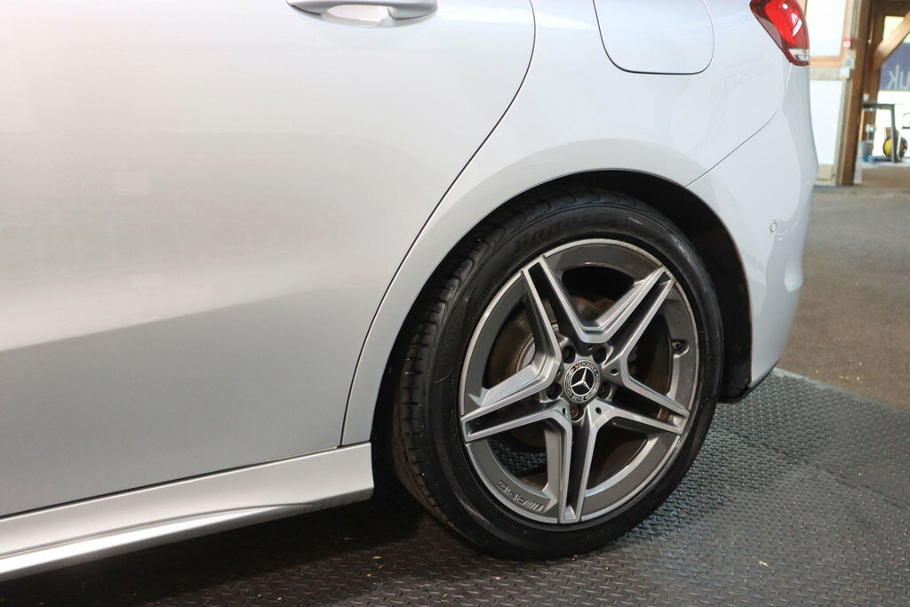 Mercedes-Benz B Class Hatchback Silver #65