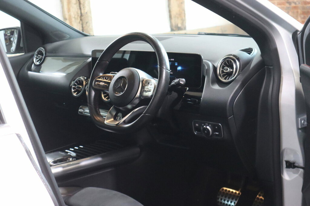 Mercedes-Benz B Class Hatchback Silver #9