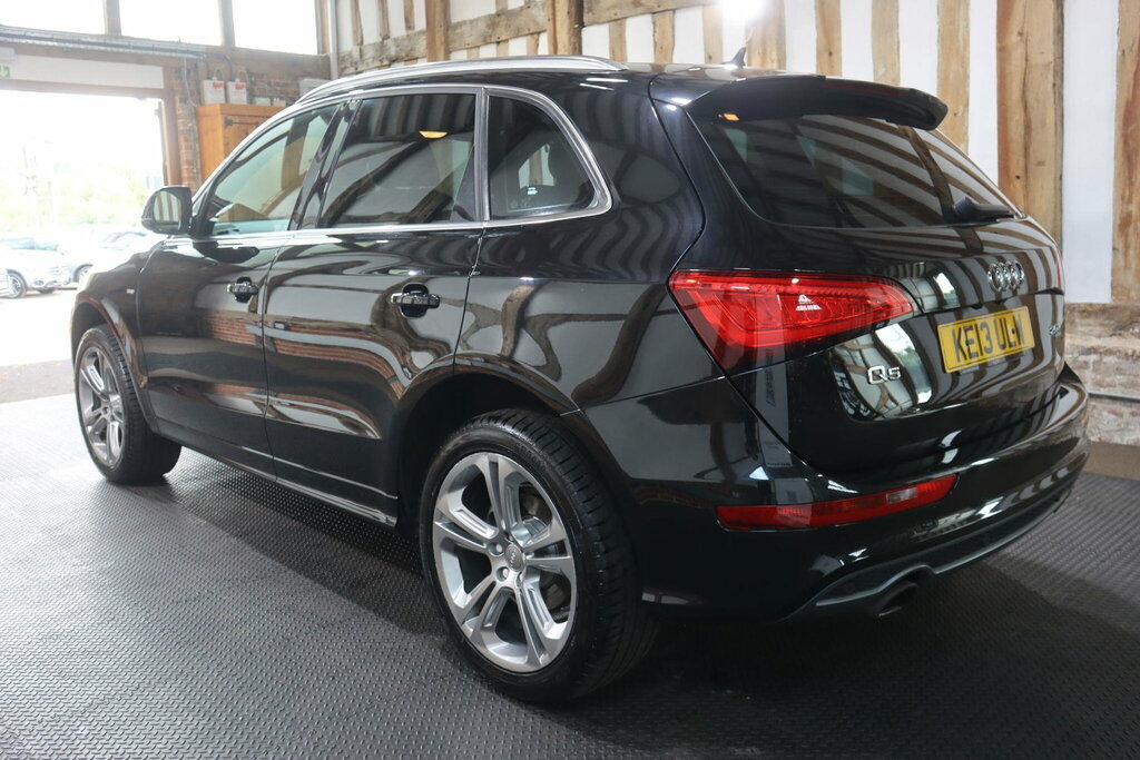 Audi Q5 2.0 Tfsi S Line Quattro Black #4