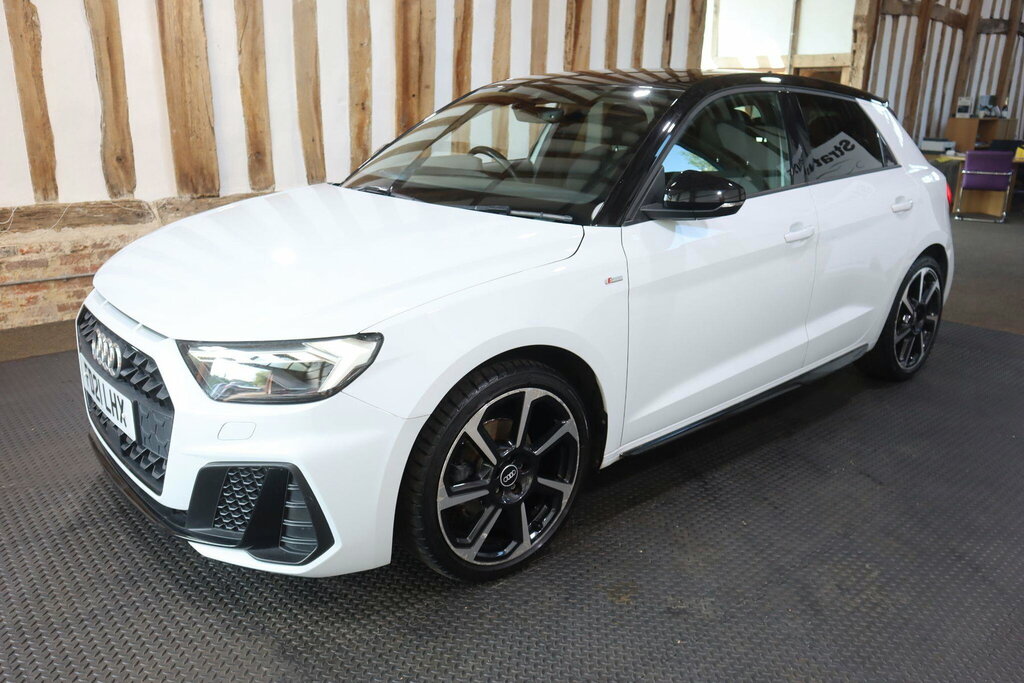 Audi A1 1.0 Tfsi 30 Black Edition Sportback Euro 6 S S 5 White #3