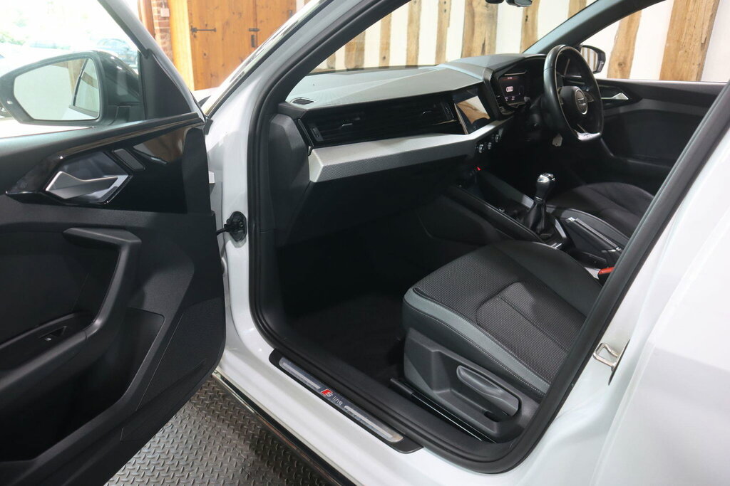 Audi A1 30 Tfsi 110 S Line White #32