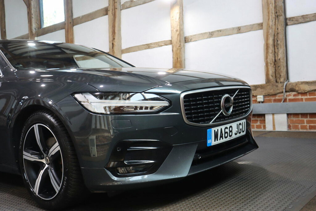 Volvo V90 300H Luxury Silver #68