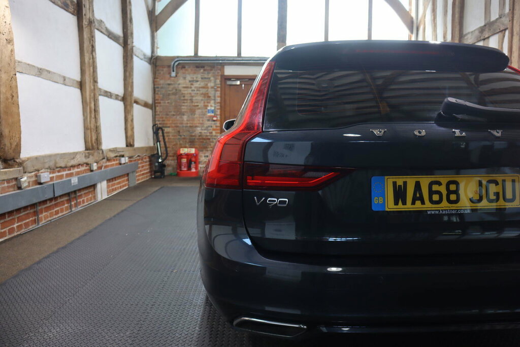 Volvo V90 300H Luxury Silver #78