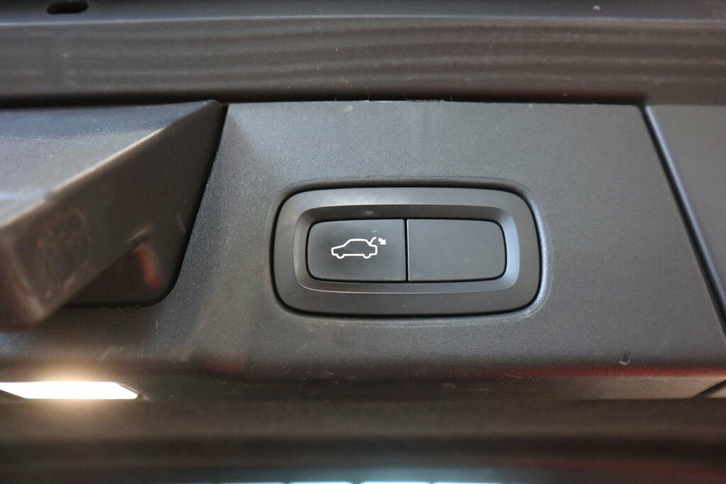 Volvo V90 300H Luxury Silver #41
