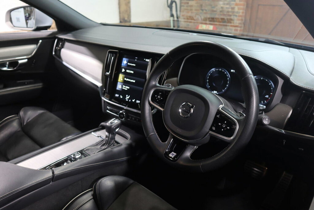 Volvo V90 300H Luxury Silver #19