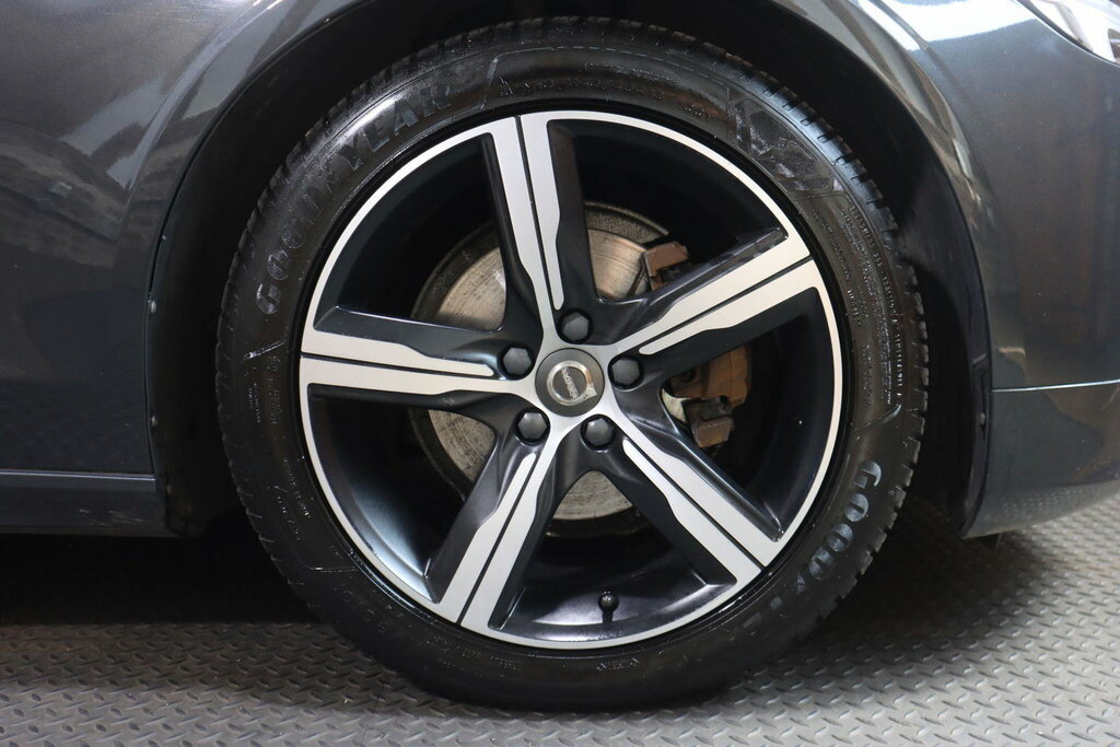 Volvo V90 300H Luxury Silver #66
