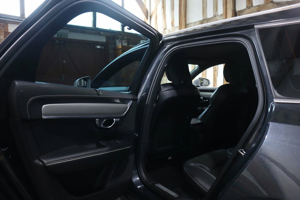 Volvo V90 300H Luxury Silver #27