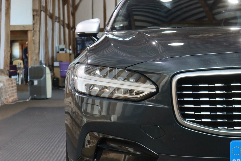 Volvo V90 300H Luxury Silver #72