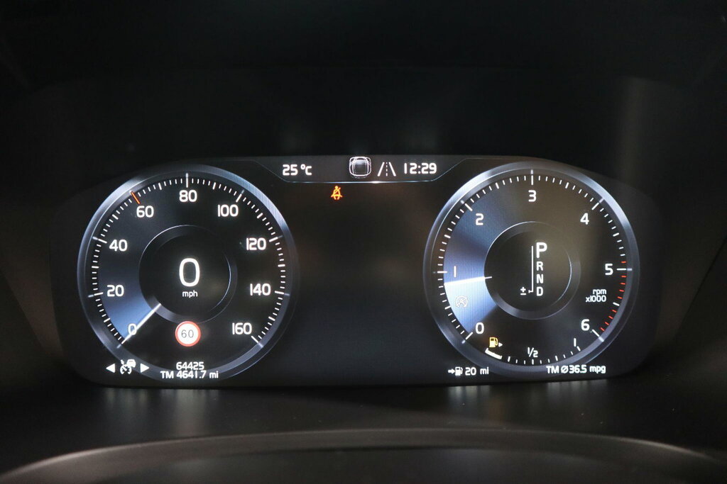 Volvo V90 300H Luxury Silver #51