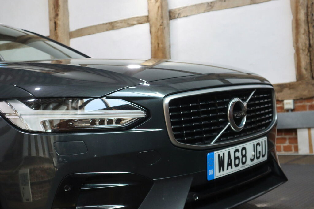 Volvo V90 300H Luxury Silver #69