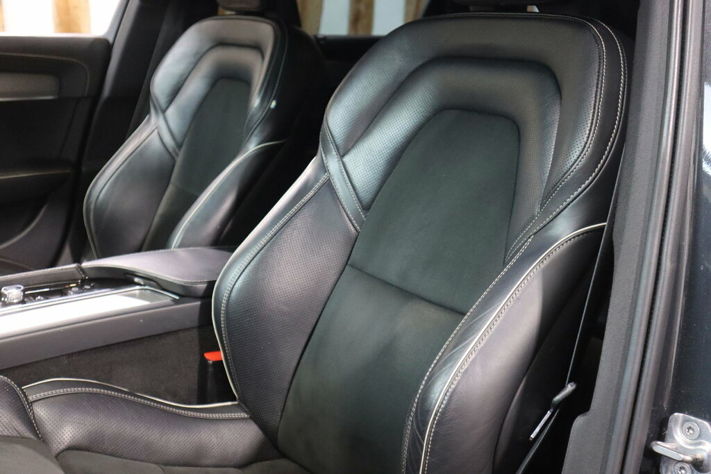 Volvo V90 300H Luxury Silver #24