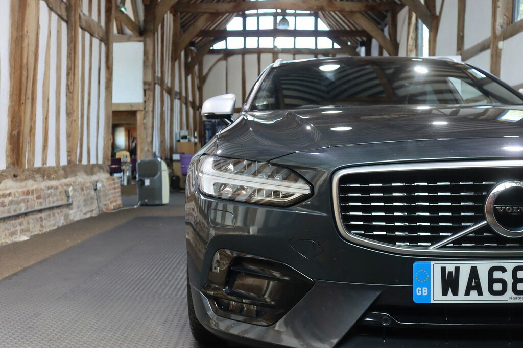 Volvo V90 300H Luxury Silver #71