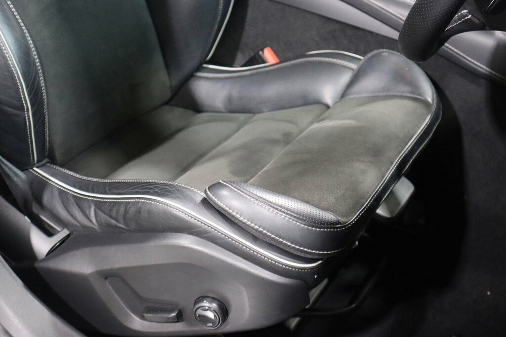 Volvo V90 300H Luxury Silver #18