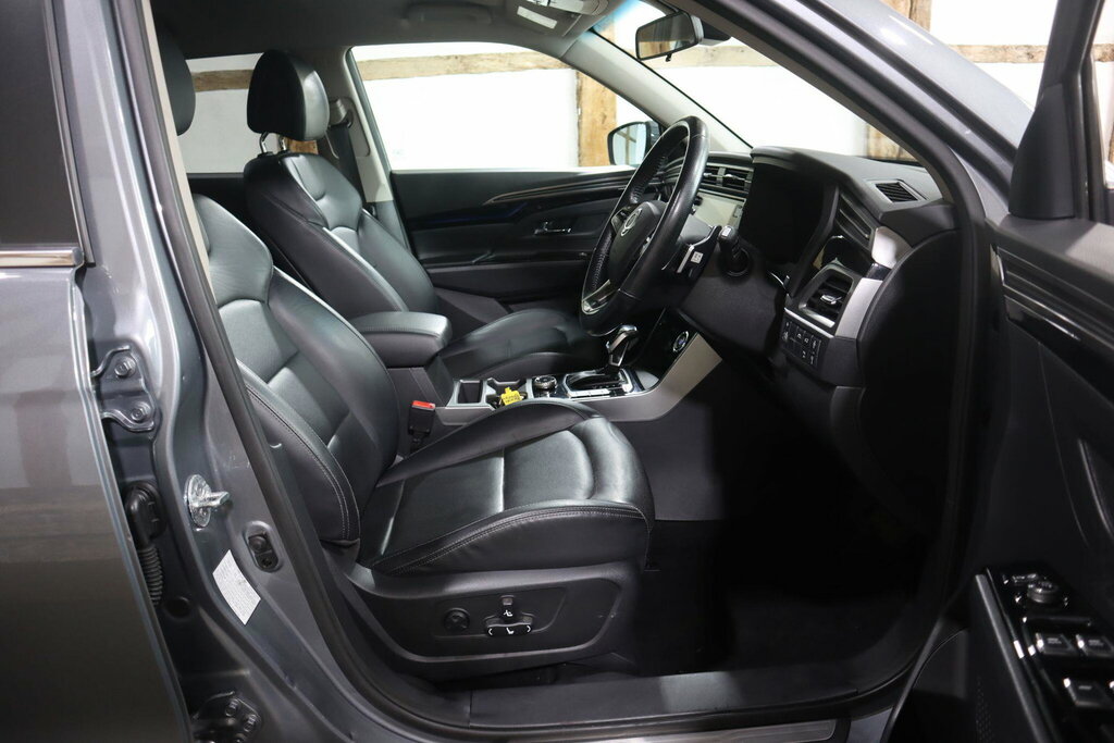 SsangYong Korando Le Black #10