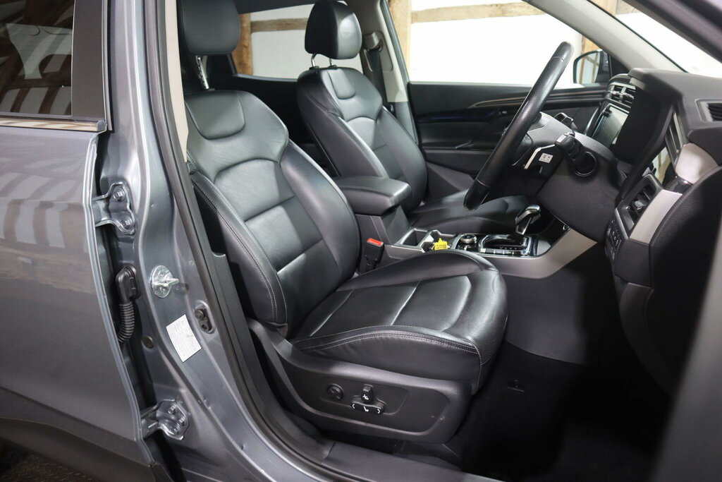 SsangYong Korando Le Black #11