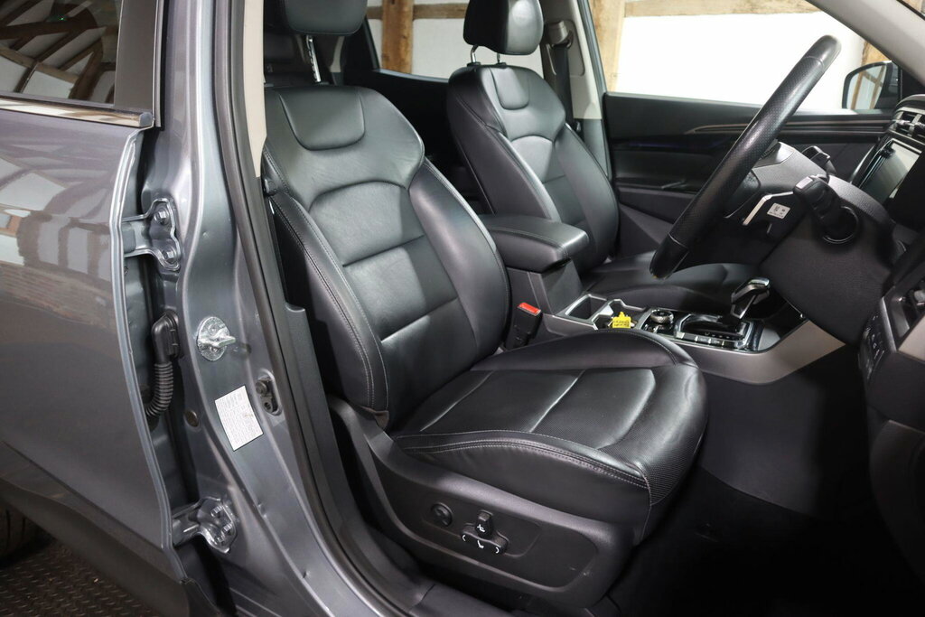 SsangYong Korando Le Black #12