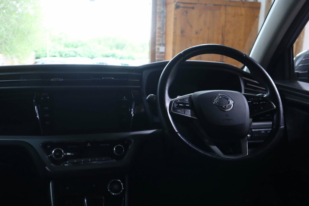 SsangYong Korando Le Black #44