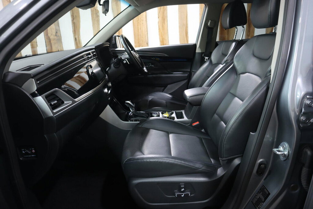 SsangYong Korando Le Black #33