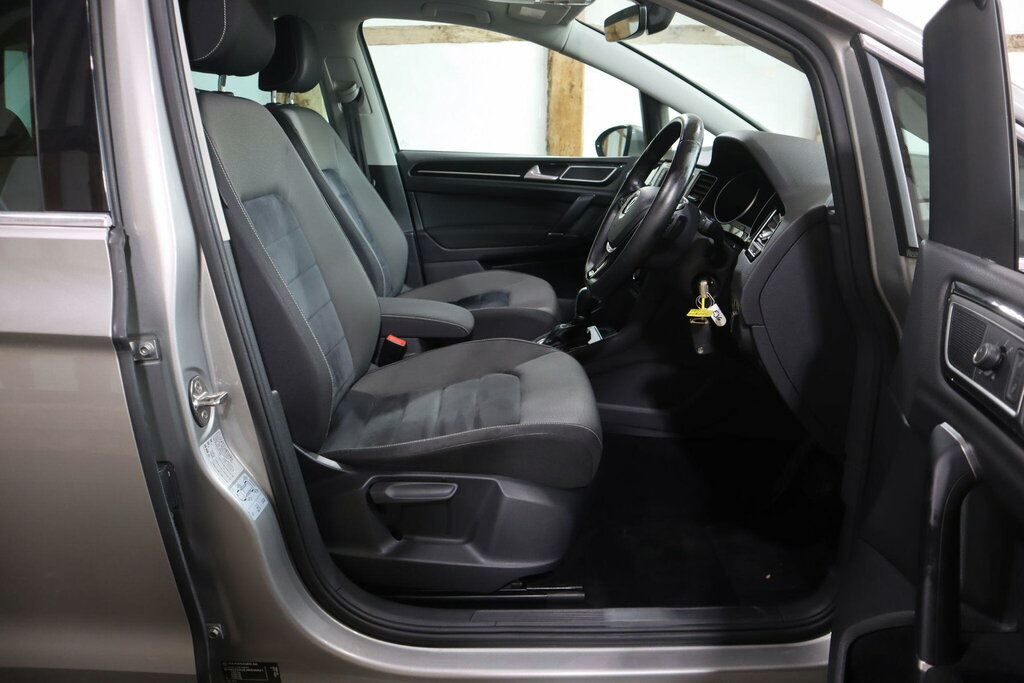 Volkswagen Golf SV Se Tsi Silver #10