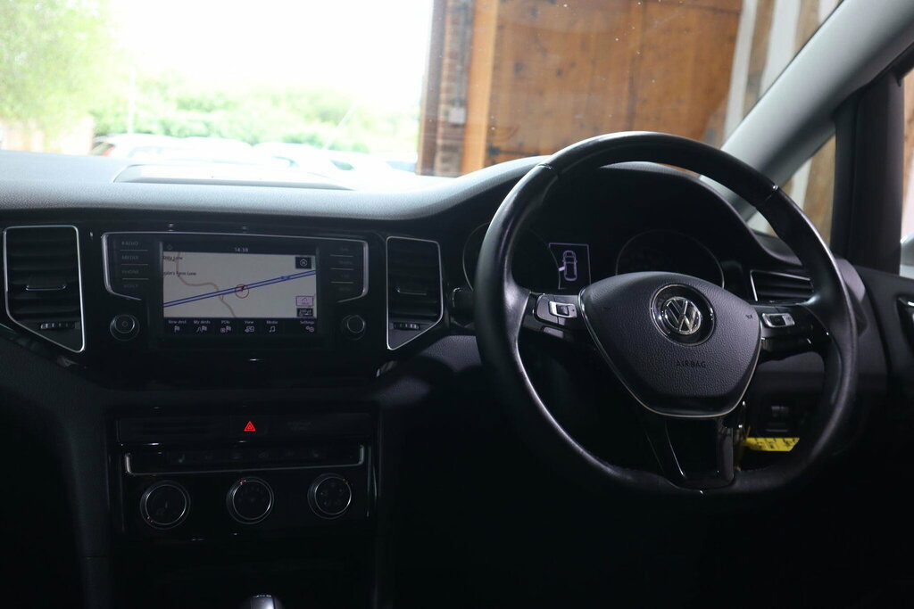 Volkswagen Golf SV Se Tsi Silver #42