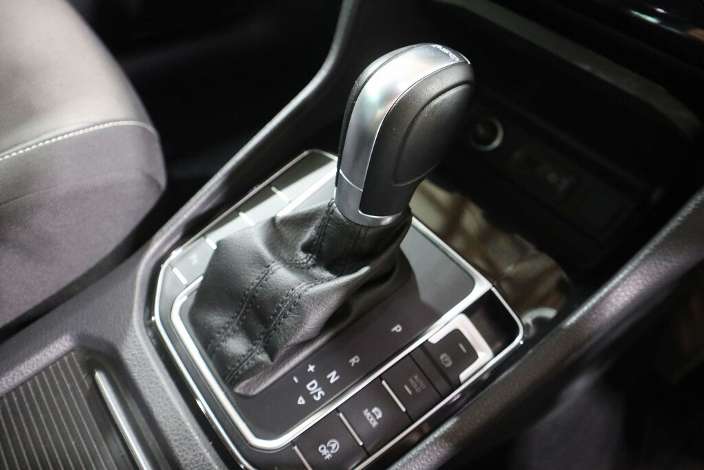 Volkswagen Golf SV Se Tsi Silver #23