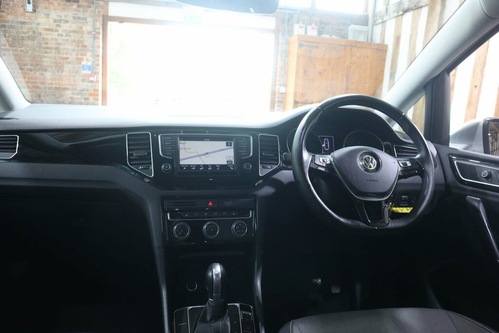 Volkswagen Golf SV Se Tsi Silver #41