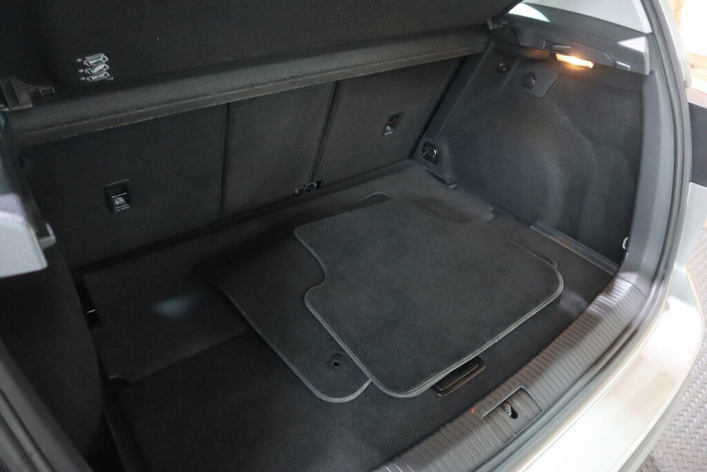 Volkswagen Golf SV Se Tsi Silver #45
