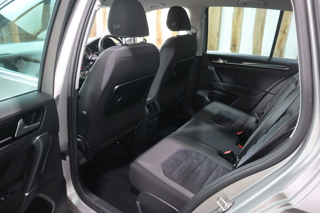Volkswagen Golf SV Se Tsi Silver #36