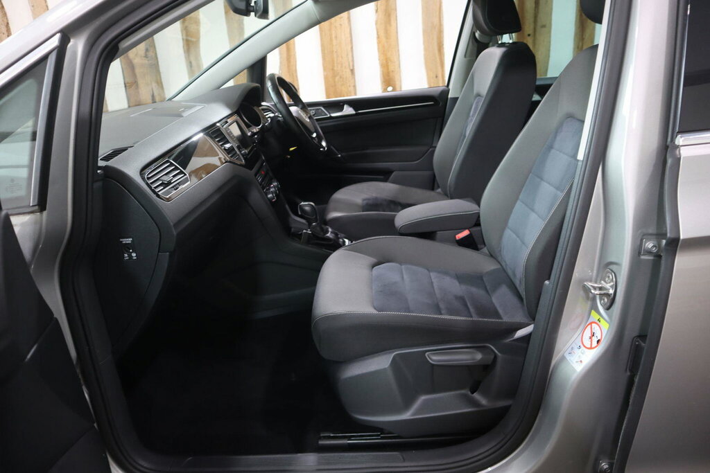 Volkswagen Golf SV Se Tsi Silver #31