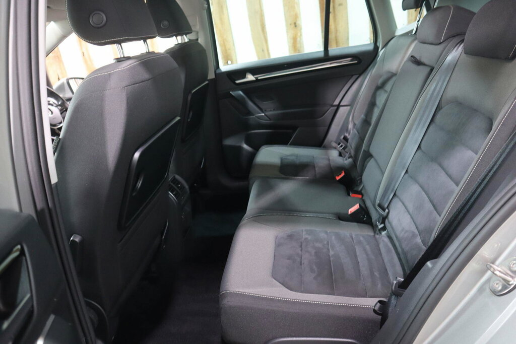 Volkswagen Golf SV Se Tsi Silver #38