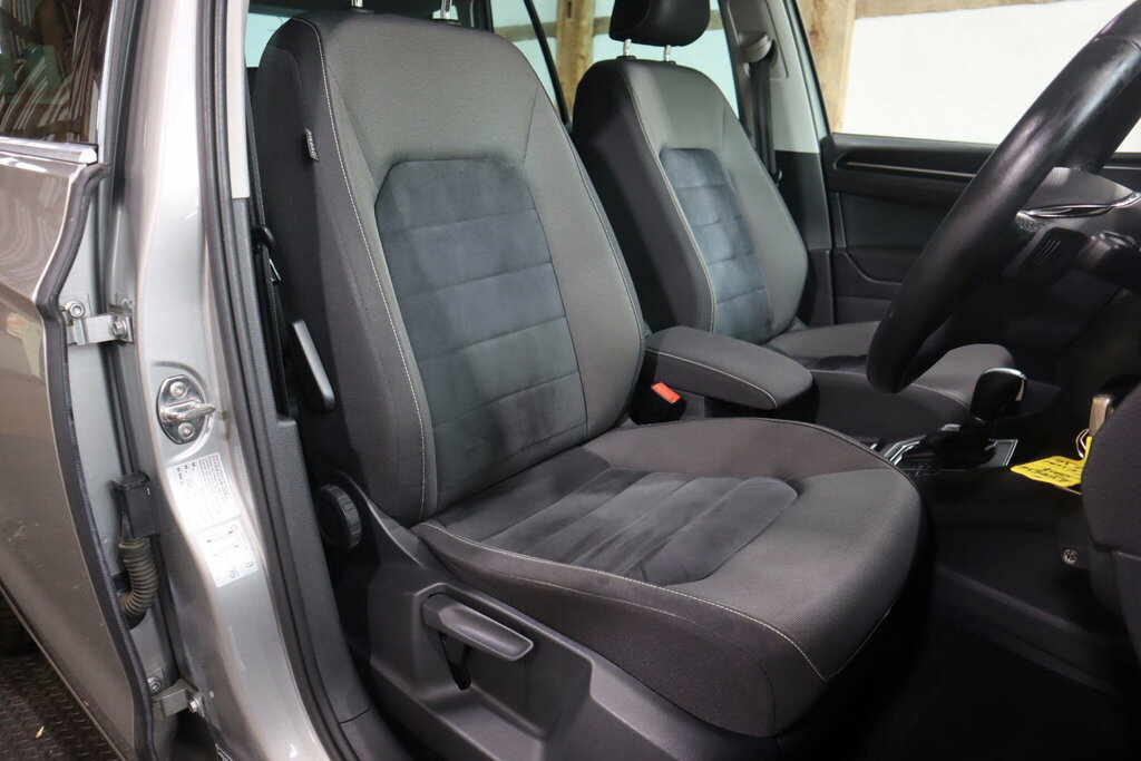 Volkswagen Golf SV Se Tsi Silver #13