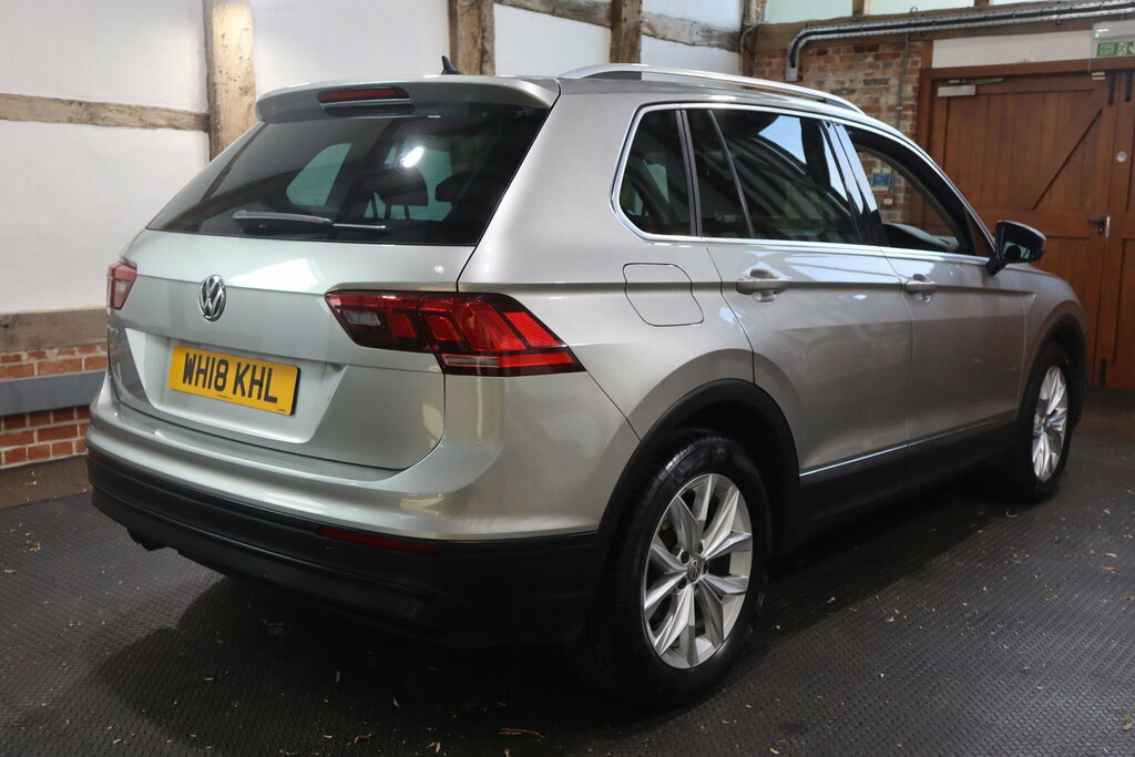 Volkswagen Tiguan 2.0 Tdi Se Navigation Dsg Euro 6 S S Silver #6