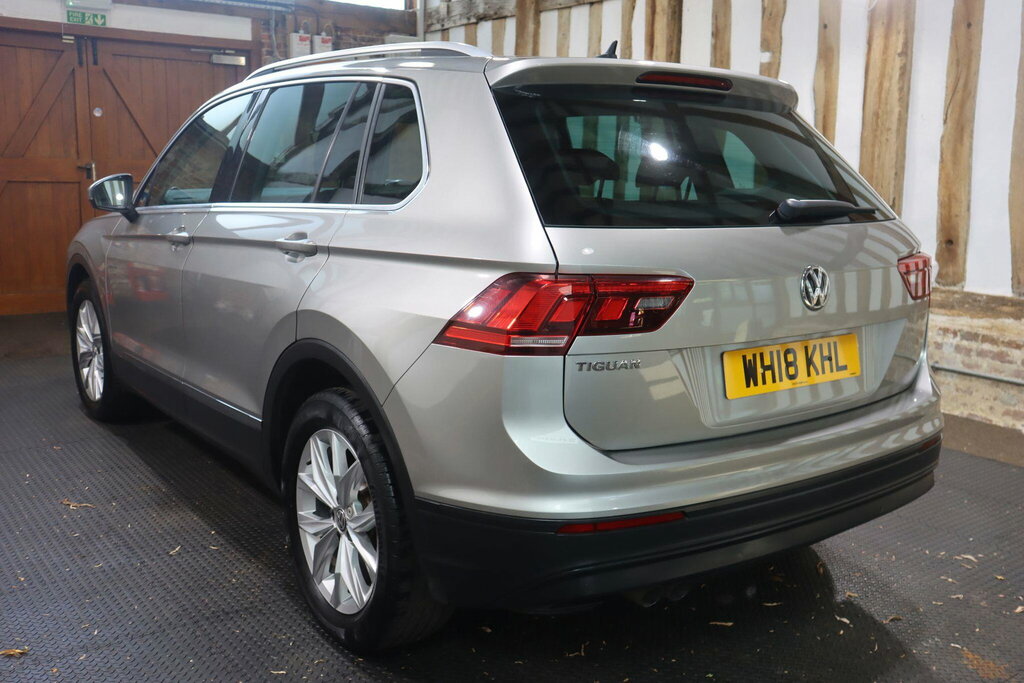 Volkswagen Tiguan 2.0 Tdi Se Navigation Dsg Euro 6 S S Silver #4