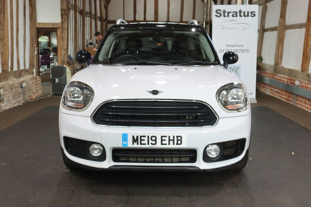 Mini Countryman 1.5 Cooper Classic Steptronic Euro 6 S S White #2