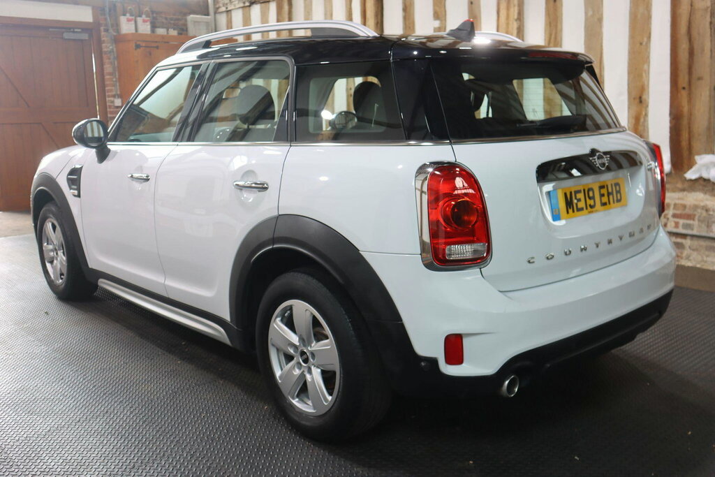 Mini Countryman 1.5 Cooper Classic Steptronic Euro 6 S S White #4