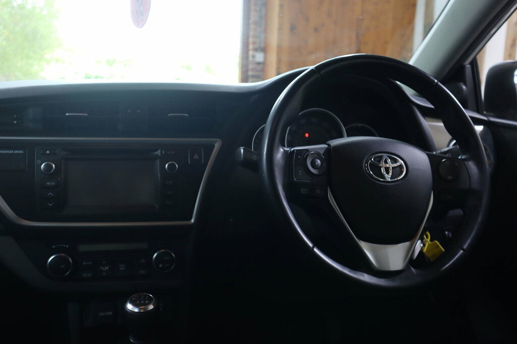 Toyota Auris Icon Blue #39
