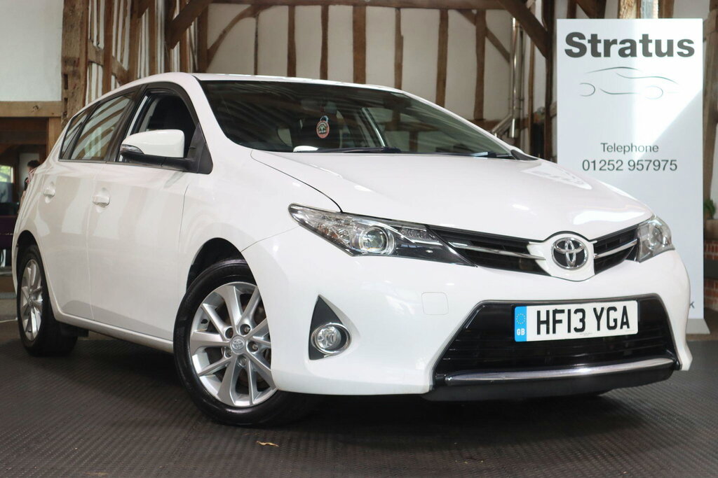 Toyota Auris 1.6 V-matic Icon Euro 5 White