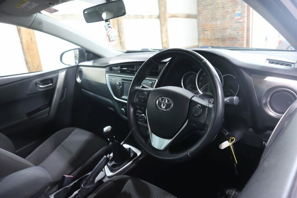 Toyota Auris Icon Blue #66